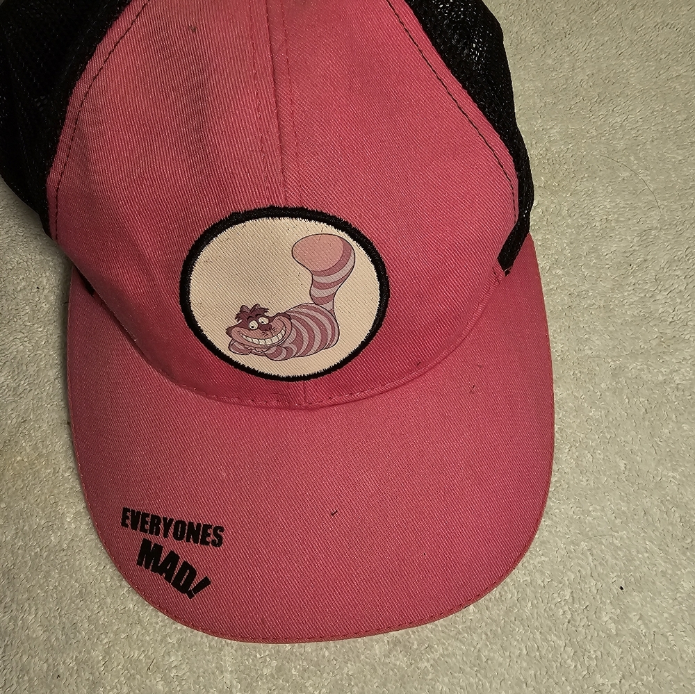 Vintage 1990s Disney Alice in Wonderland Cheshire Cat pink and black trucker hat